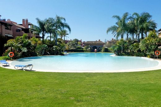 Penthouse in Guadalmina, Malaga