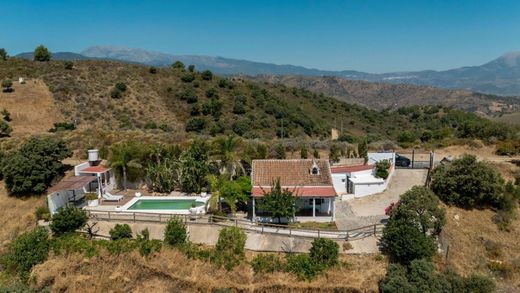 Rural or Farmhouse in Monda, Malaga