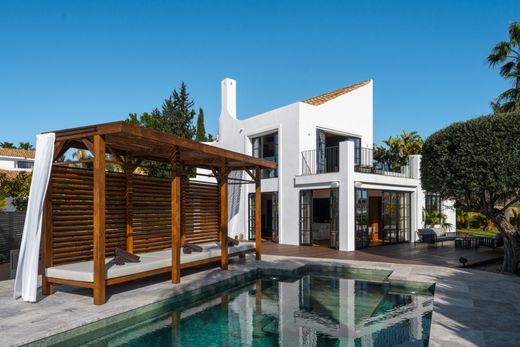 Detached House in Nueva Andalucia, Malaga
