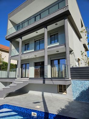Einfamilienhaus in Germasógeia, Limassol District