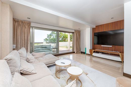 Apartment / Etagenwohnung in Benahavís, Málaga