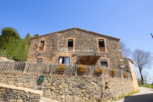 Country House in Foixà, Province of Girona