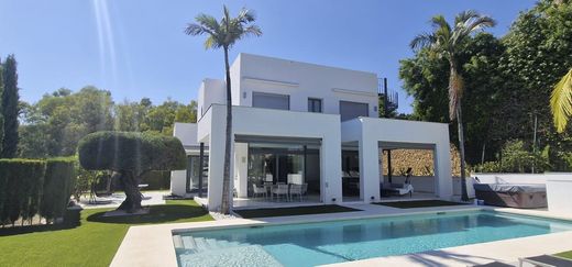 Detached House in Nueva Andalucia, Malaga