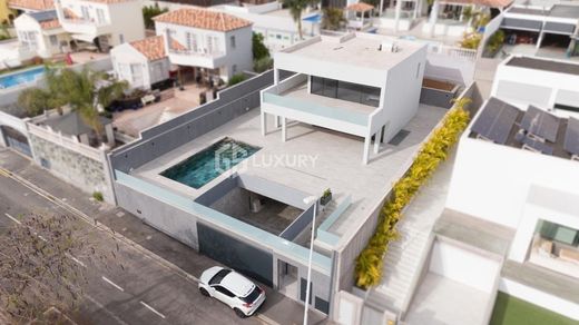 Luxury home in Adeje, Province of Santa Cruz de Tenerife