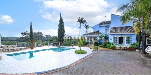 ﻣﻨﺰﻝ ﺭﻳﻔﻲ/ ﺑﻴﺖ ﻤﺰﺭﻋﺔ ﻓﻲ Alhaurín el Grande, Provincia de Málaga