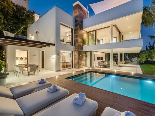 The Golden Mile Marbella Villas And Luxury Homes For Sale Luxuryestate Com