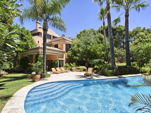 Villa in The Golden Mile, Malaga