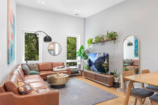 Piso / Apartamento en East New York, Kings County
