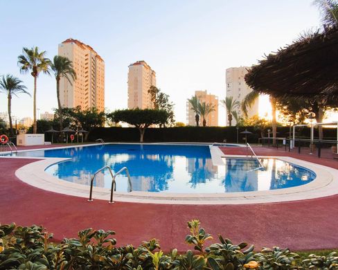 Apartment / Etagenwohnung in El Campello, Alicante