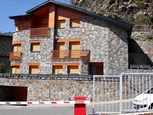 Detached House in Andorra la Vella