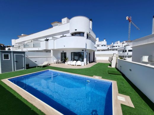Luxus-Haus in Finestrat, Alicante