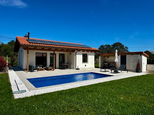 Luxury home in Ribadesella, Province of Asturias
