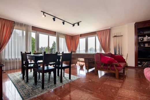 ‏בית חד-משפחתי ב  Bergondo, Provincia da Coruña