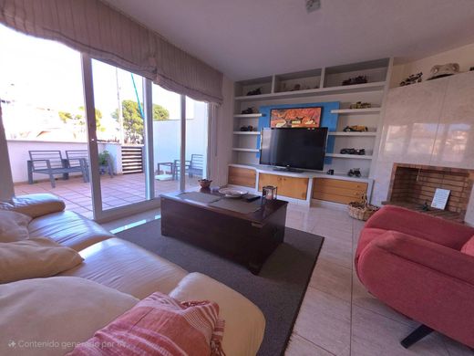 Roses, Província de Gironaのマルチファミリーヴィラ