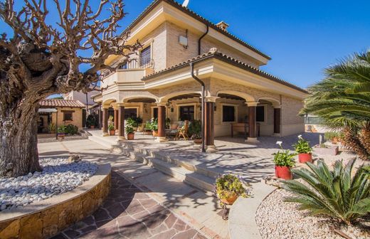 Detached House in Elche, Alicante