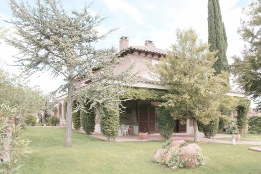 Detached House in La Portellada, Province of Teruel