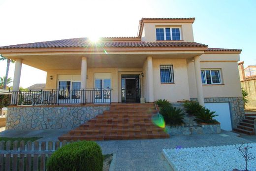 Detached House in Pilar de la Horadada, Alicante