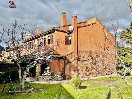 Semidetached House in Los Molinos, Province of Madrid