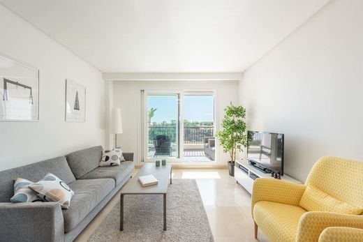 Apartment / Etagenwohnung in Benahavís, Málaga
