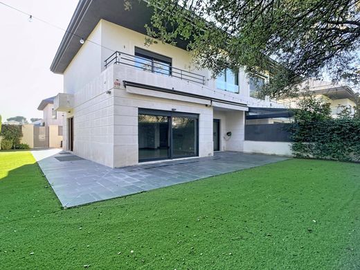 Chalet Pareado en Boadilla del Monte, Provincia de Madrid