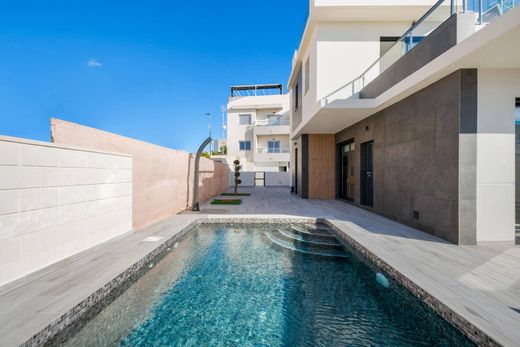 Detached House in Benijofar, Alicante