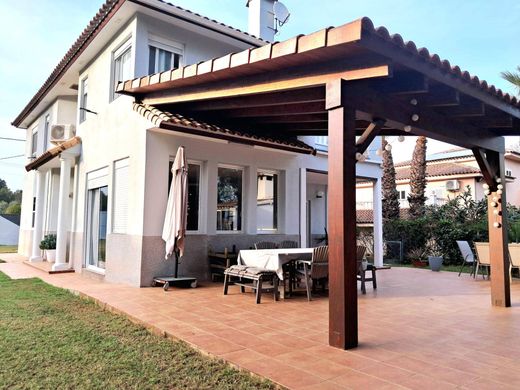 Частный Дом, Serra, Província de València