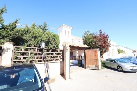 Villa in Playas de Orihuela, Alicante