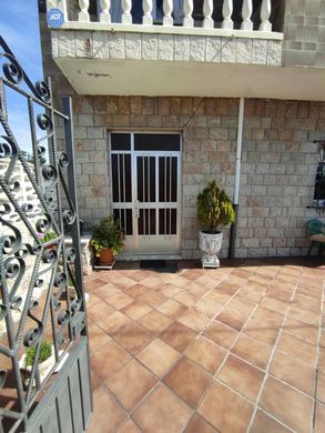 Casa en San Andrés del Rabanedo, León