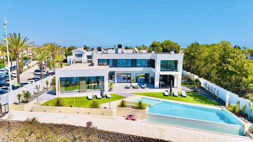 Villa in Cabo Roig, Alicante