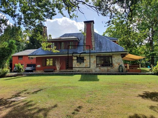 Casa Unifamiliare a Fene, Provincia da Coruña