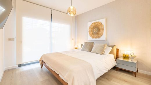 Apartment / Etagenwohnung in ses Salines, Balearen Inseln