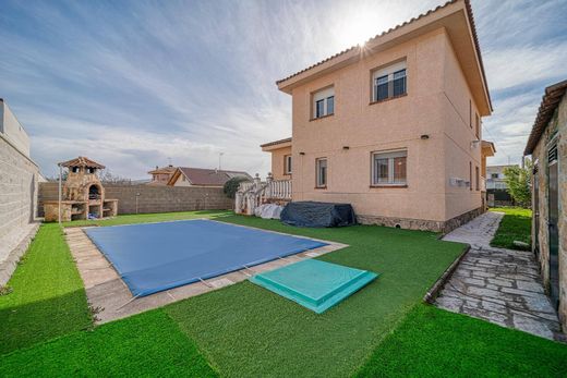 Luxury home in Soto del Real, Province of Madrid