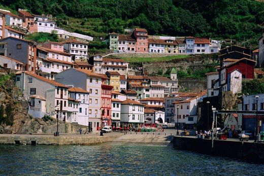 Complexes résidentiels à Cudillero, Province d'Asturies