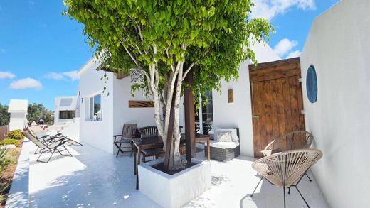 Einfamilienhaus in Teguise, Provinz Las Palmas