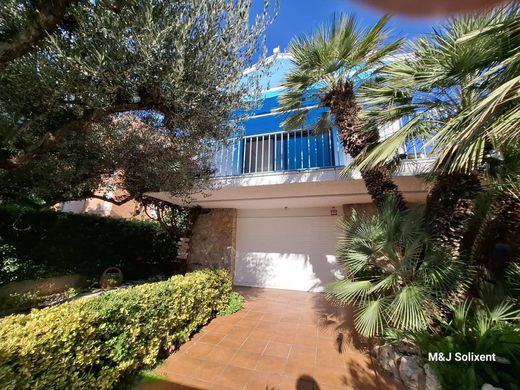 Detached House in Coma-ruga, Province of Tarragona