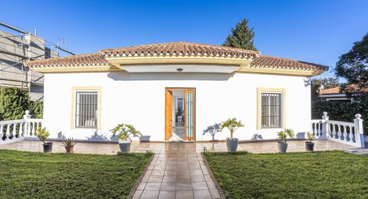 Detached House in Palomares del Río, Province of Seville