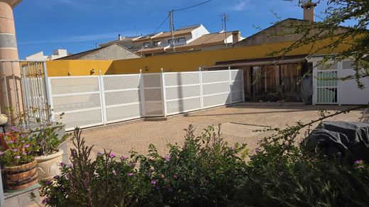 Villa in Pilar de la Horadada, Alicante