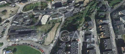 أرض ﻓﻲ Encamp