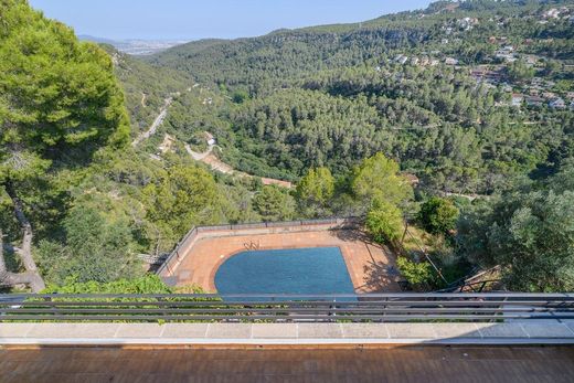 Corbera de Llobregat, ばるせろなの高級住宅