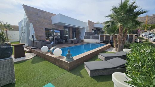 بيت مستقل ﻓﻲ Finestrat, Provincia de Alicante