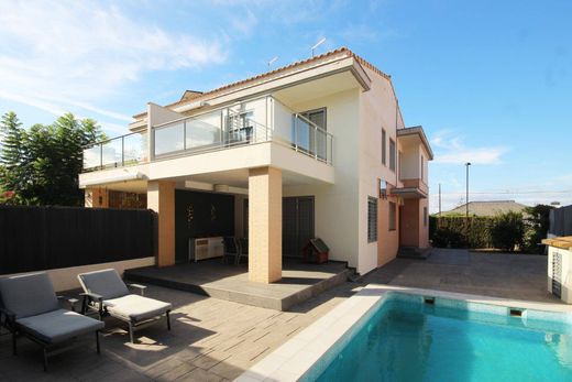 Смежная Вилла, Torrent, Província de València