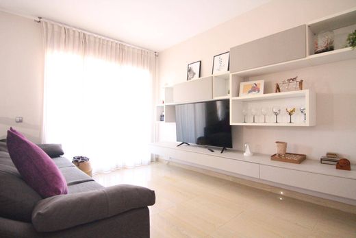 Piso / Apartamento en San Feliú de Llobregat, Provincia de Barcelona