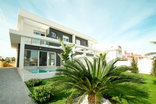 Detached House in Gran Alacant, Alicante