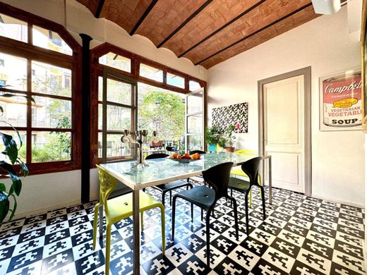 Apartment / Etagenwohnung in Barcelona, Provinz Barcelona