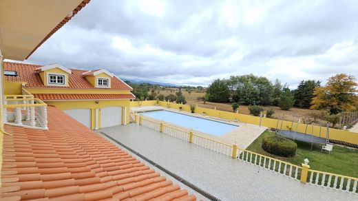 Landhaus / Bauernhof in Azambuja, Lissabon