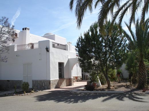 Элитный дом, Vera, Almería