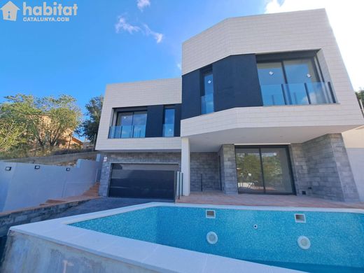 Luxury home in Abrera, Province of Barcelona