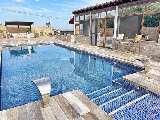 Detached House in Torrellano, Alicante