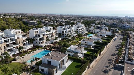 Villa in Playas de Orihuela, Alicante