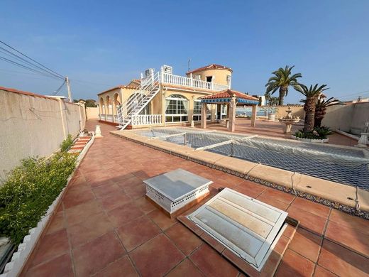 Casa Unifamiliare a Torrevieja, Provincia de Alicante